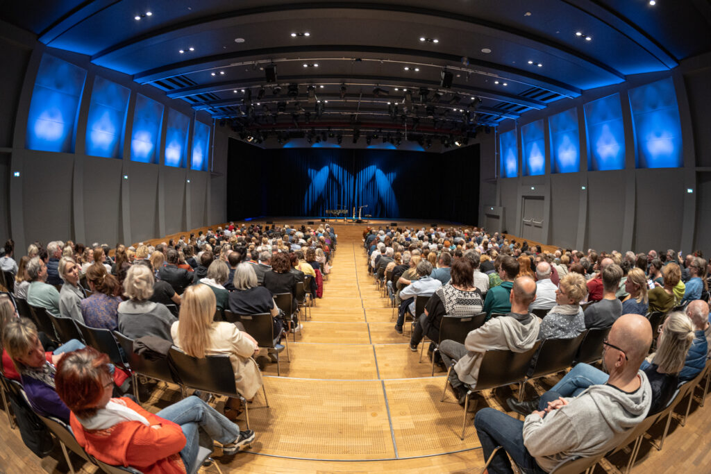 11.03.25-Ina Regen023